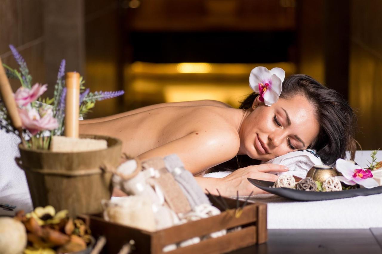 Sky Blue Hotel & Spa Paulesti  Екстериор снимка