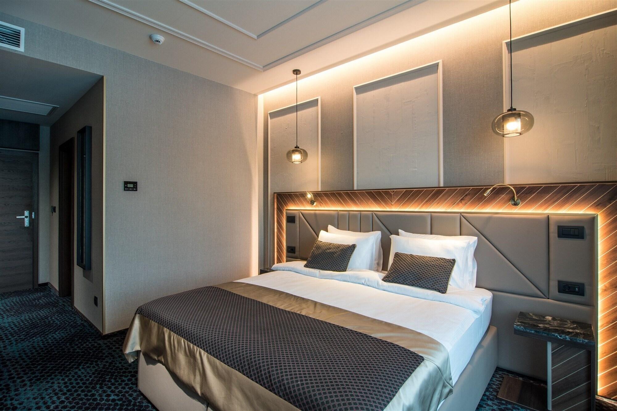 Sky Blue Hotel & Spa Paulesti  Екстериор снимка