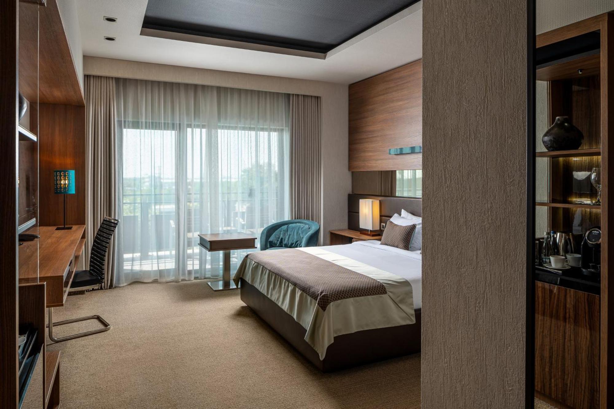 Sky Blue Hotel & Spa Paulesti  Екстериор снимка